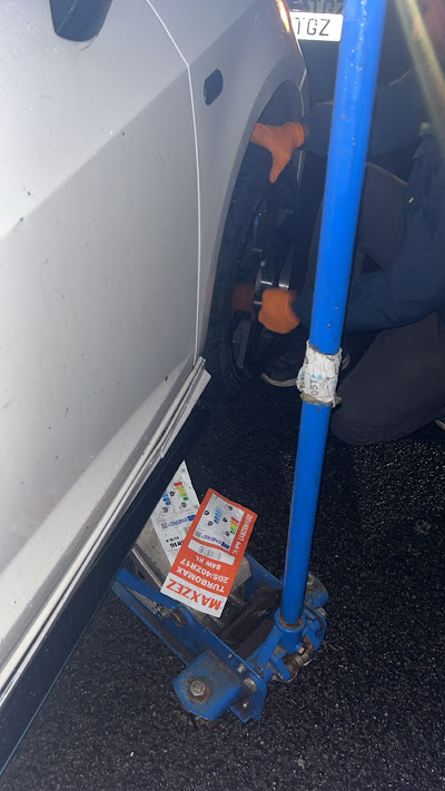 TT Mobile Tyre Fitting — emergency tyre replacement at home