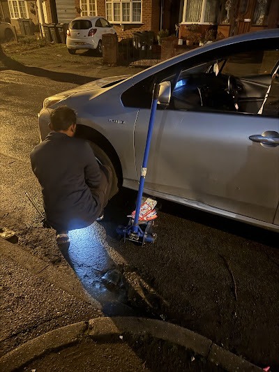 TT Mobile Tyre Fitting — tyre fitting at customer location